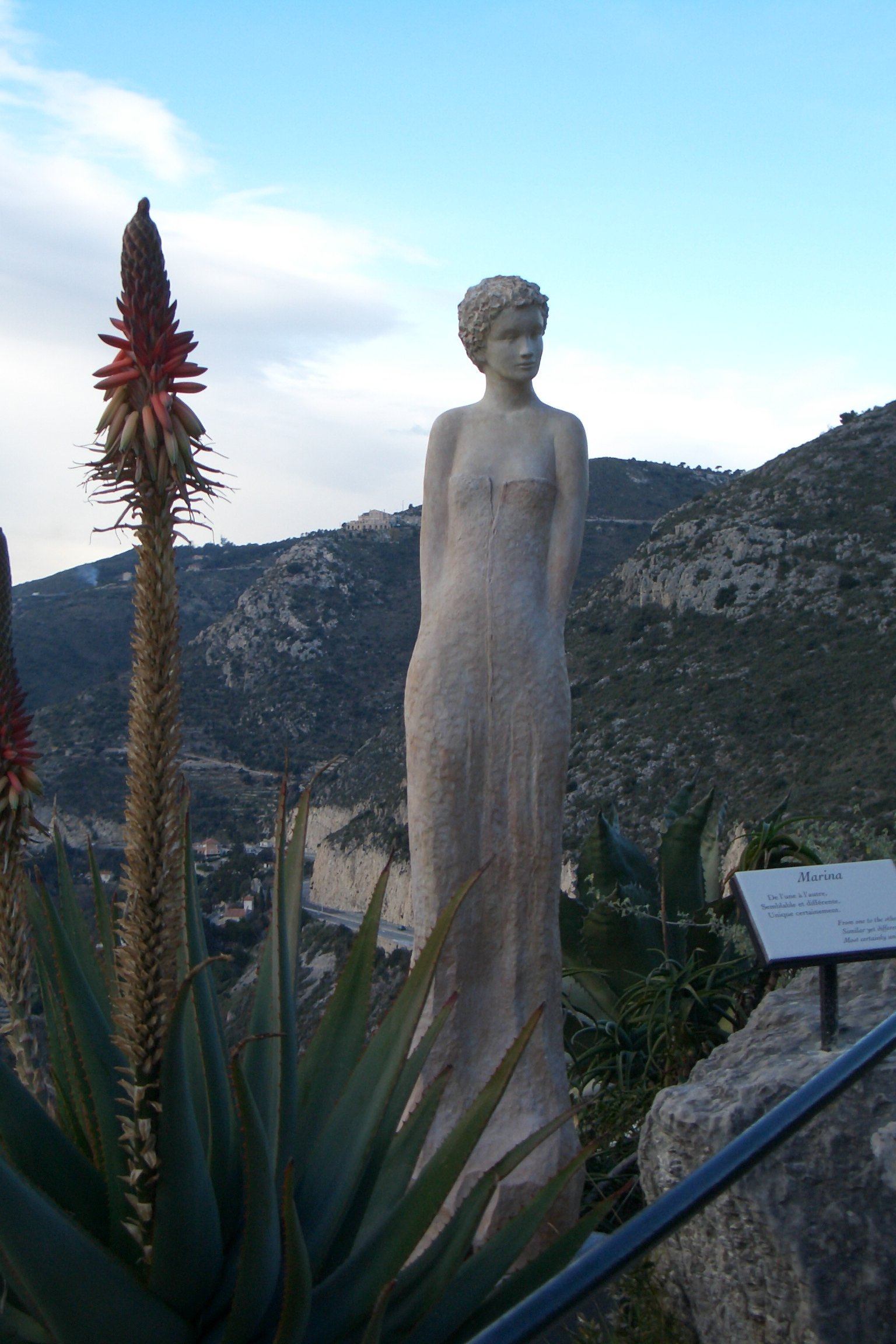 Eze sculpture